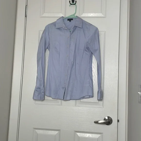 Button down - Picture 1 of 2